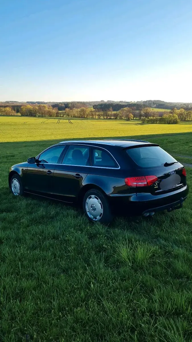 Second-hand Audi A4 143 CP (105 kW) 2011 Negru Break