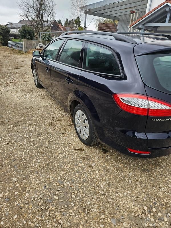 Gebraucht Ford Mondeo 140 PS (102 kW) 2008 Kombi