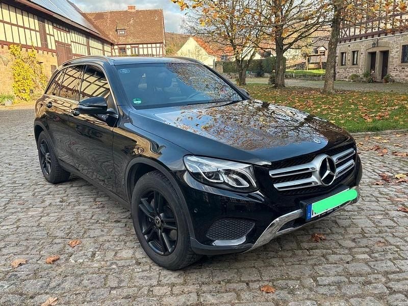 Gebraucht Mercedes GLC250 204 PS (150 kW) 2018 Schwarz SUV