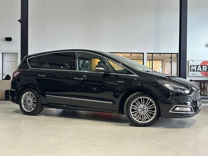 Gebraucht Ford S-MAX Vignale 179 PS (131 kW) 2017 Schwarz Van / Kleinbus