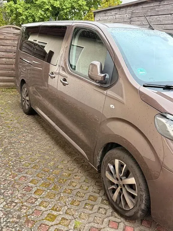 Używany Toyota Proace 177 KM (130 kW) 2019 Brązowy Minivan