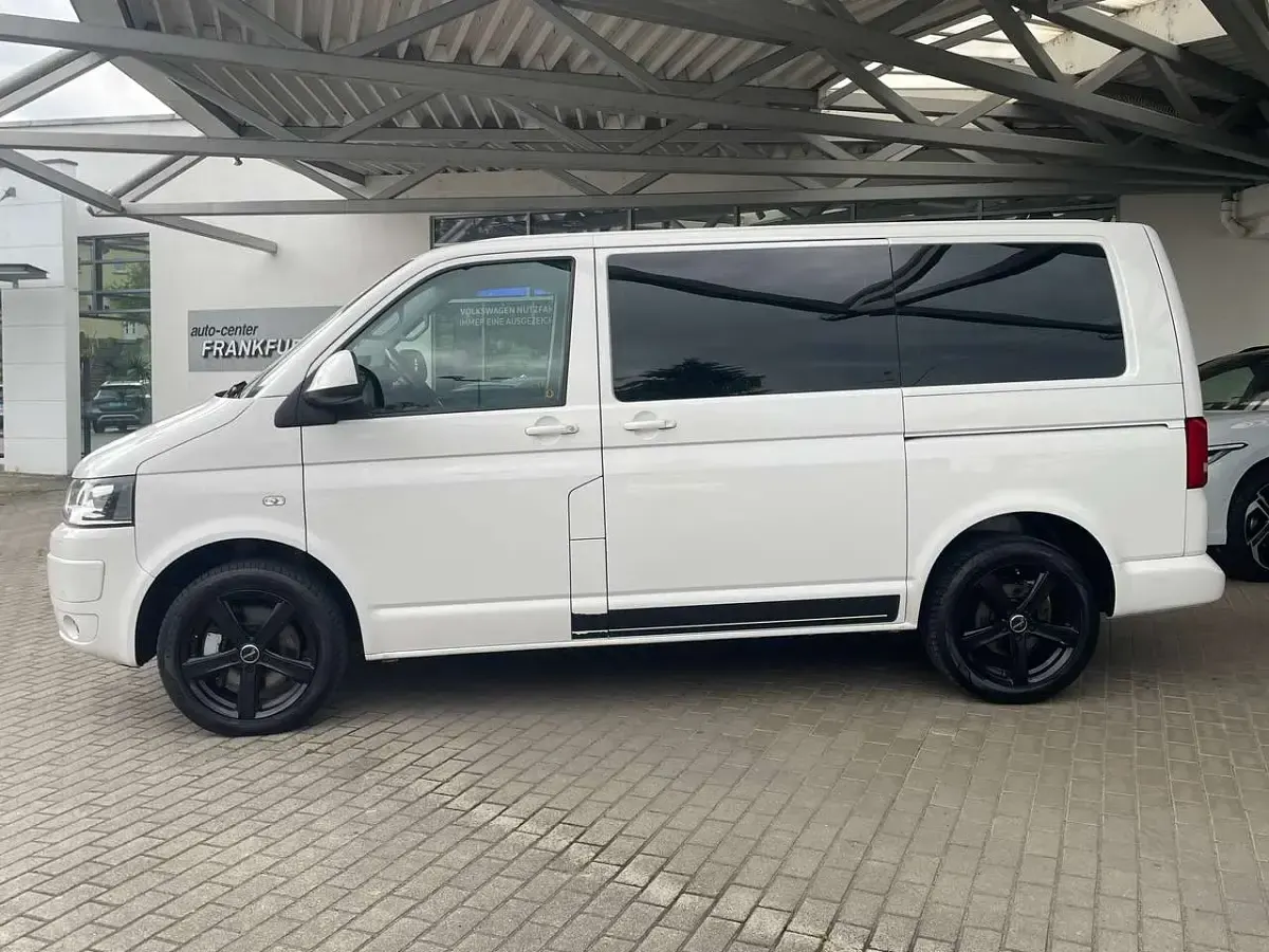 Gebraucht VW Caravelle 179 PS (131 kW) 2015 Candyweiß Van