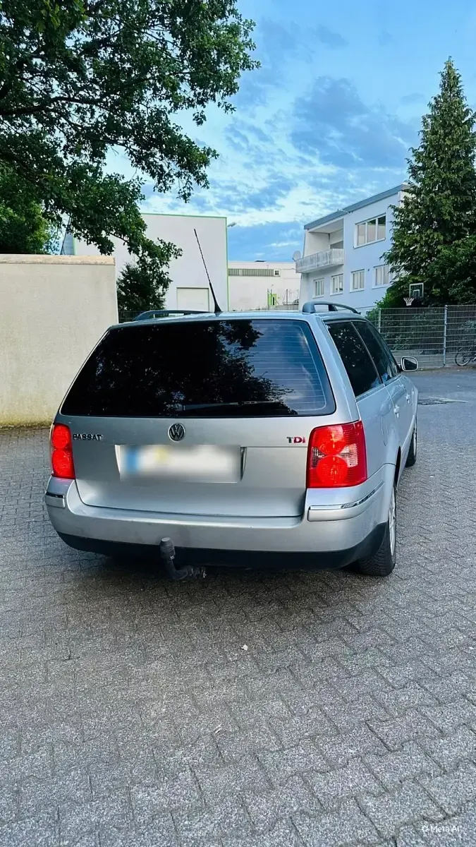 Gebraucht VW Passat 130 PS (95 kW) 2003 Silber Kombi