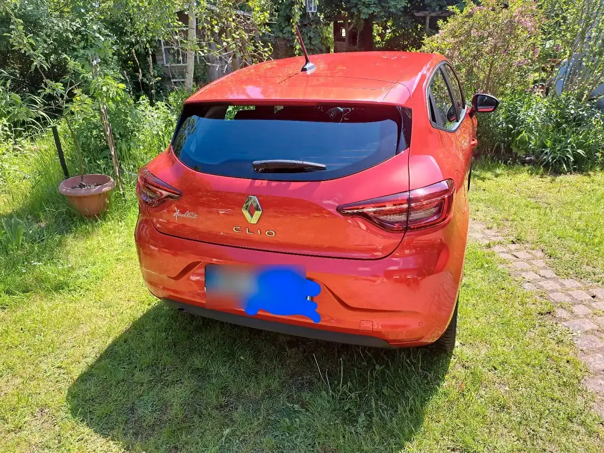 Gebraucht Renault Clio 60 PS (44 kW) 2021 Rot Kleinwagen