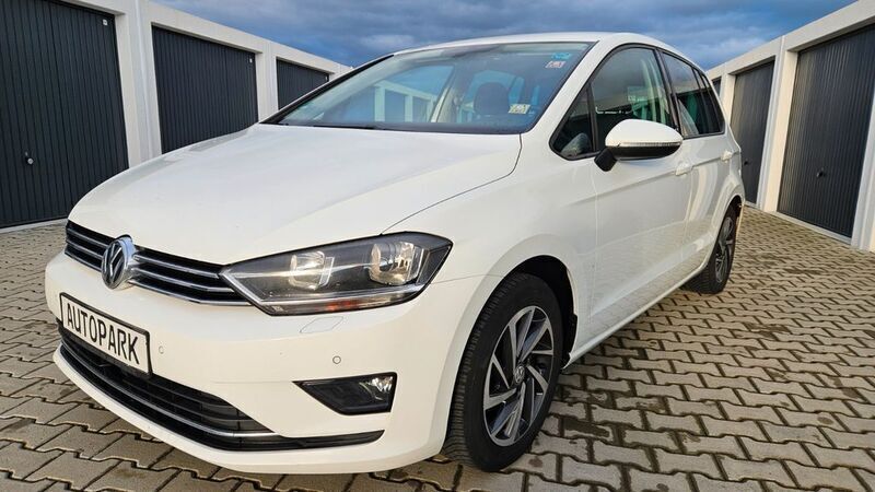 Weiß Gebraucht 2017 VW Golf Sportsvan Sound Van / Kleinbus | 6.990 € (Fairer Preis) - Bild 1/4