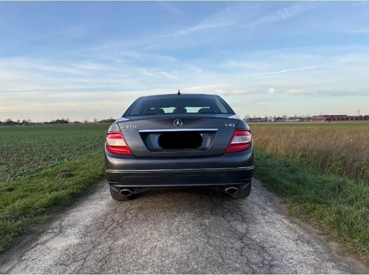 Gebraucht Mercedes C320 224 PS (164 kW) 2009 Andere farben Limousine