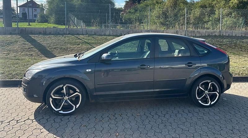 Gebraucht Ford Focus 126 PS (92 kW) 2007 Grau Coupé