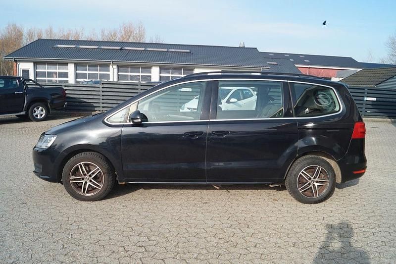 Gebraucht VW Sharan Comfortline 140 PS (102 kW) 2012 Schwarz Van / Kleinbus