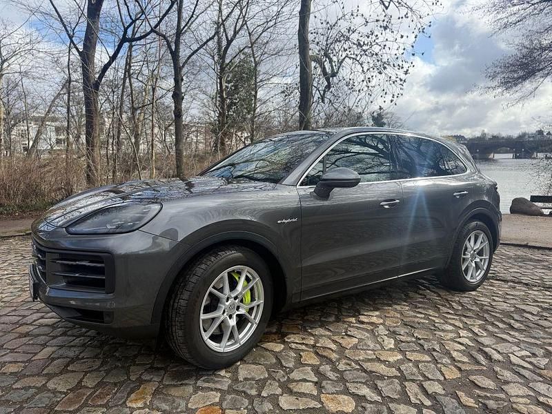 Gebraucht Porsche Cayenne 470 PS (345 kW) 2023 Grau SUV