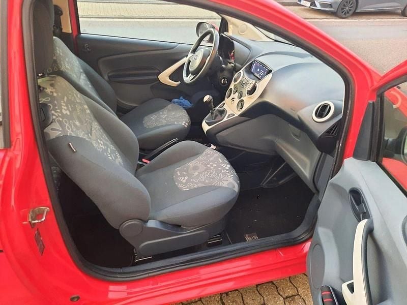 Gebraucht Ford Ka Trend 69 PS (50 kW) 2013 Rot Kleinwagen
