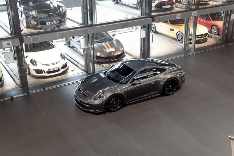 Grau Gebraucht 2023 Porsche 992 Chrono | 229.000 € - Bild 1/4