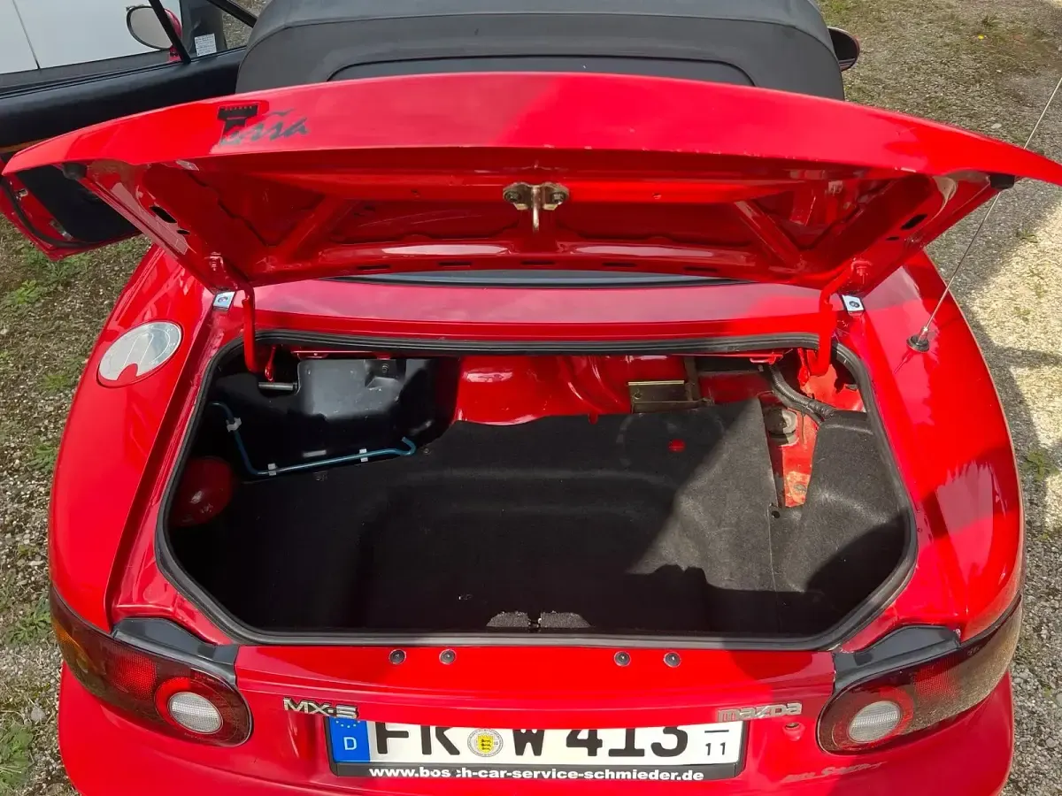 Gebraucht Mazda MX5 115 PS (84 kW) 1998 Rot Cabrio