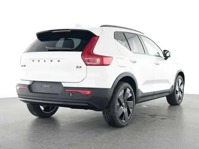 Gebraucht Volvo XC40 120 PS (88 kW) 2025 SUV
