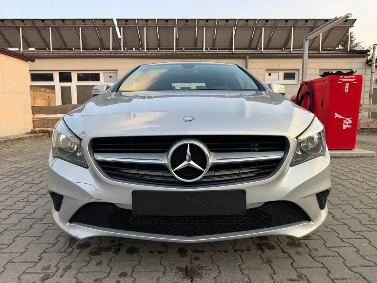 Gebraucht Mercedes CLA200 156 PS (114 kW) 2014 Silber Coupé