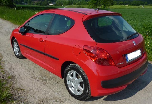 Gebraucht Peugeot 207 Urban Move 129 PS (94 kW) 2009 Rot Kleinwagen