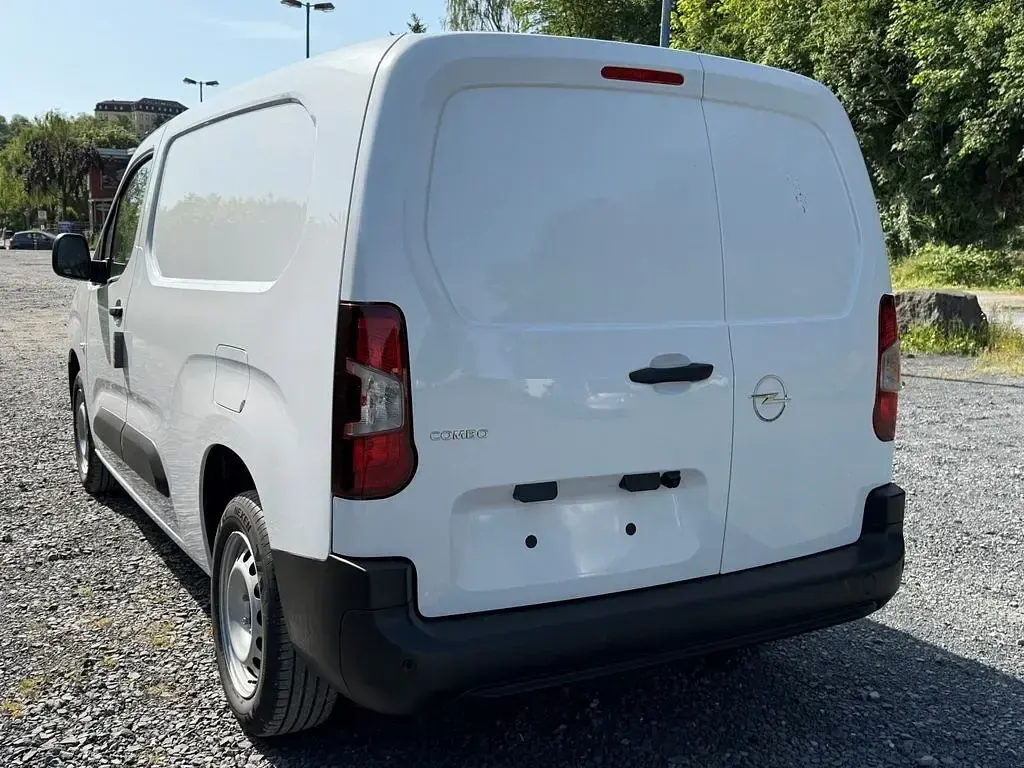 Neu Opel Combo 131 PS (96 kW) 2026 Weiss Van / Kleinbus
