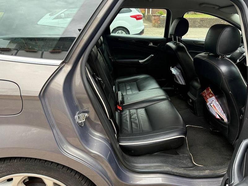 Gebraucht Ford Mondeo Titanium 140 PS (102 kW) 2014 Schwarz Kombi