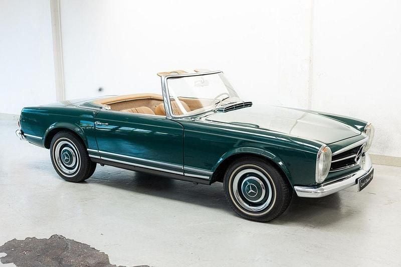 Gebraucht Mercedes 250 150 PS (110 kW) 1967 Grün Cabrio