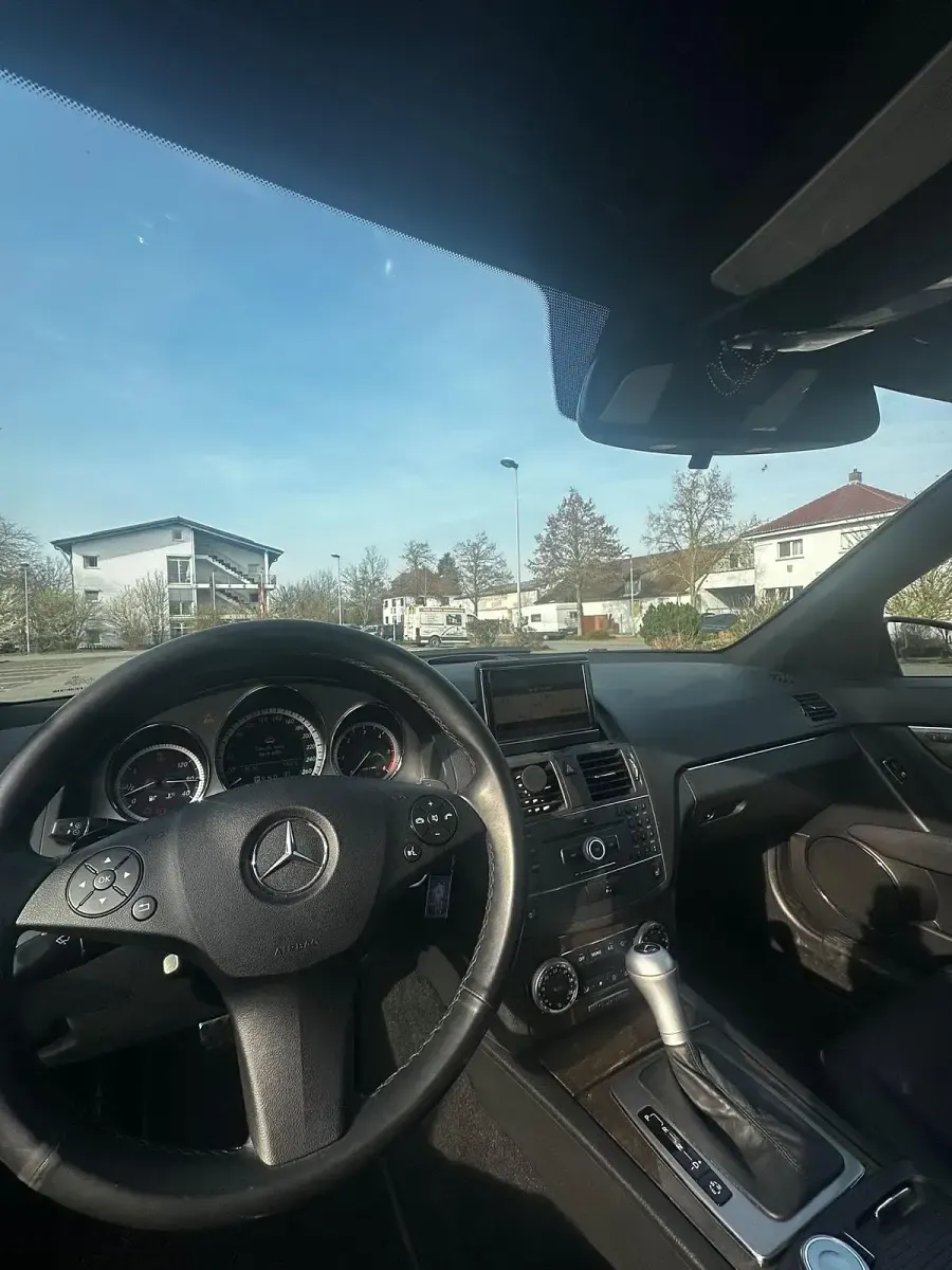 Gebraucht Mercedes C350 231 PS (169 kW) 2010 Schwarz Limousine