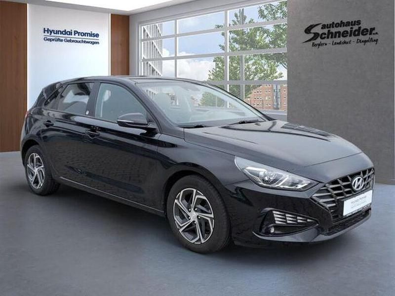 Gebraucht Hyundai i30 Edition 30 160 PS (117 kW) 2021 Phantom black metallic Limousine