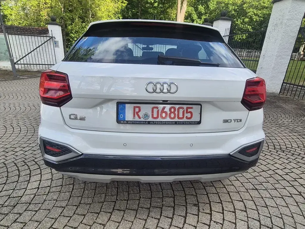 Używany Audi Q2 Advanced 116 KM (85 kW) 2023 Biały SUV