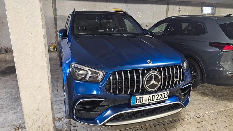 Blau Gebraucht 2020 Mercedes GLE63 AMG AMG SUV | 93.290 € (Teuer) - Bild 1/4