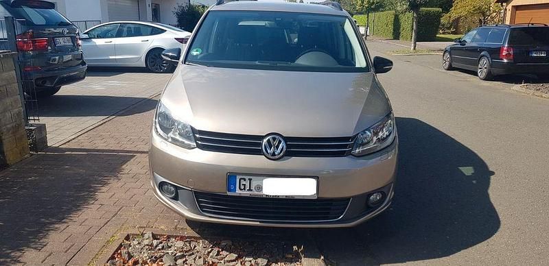 Gebraucht VW Touran Match 105 PS (77 kW) 2012 Beige Van / Kleinbus