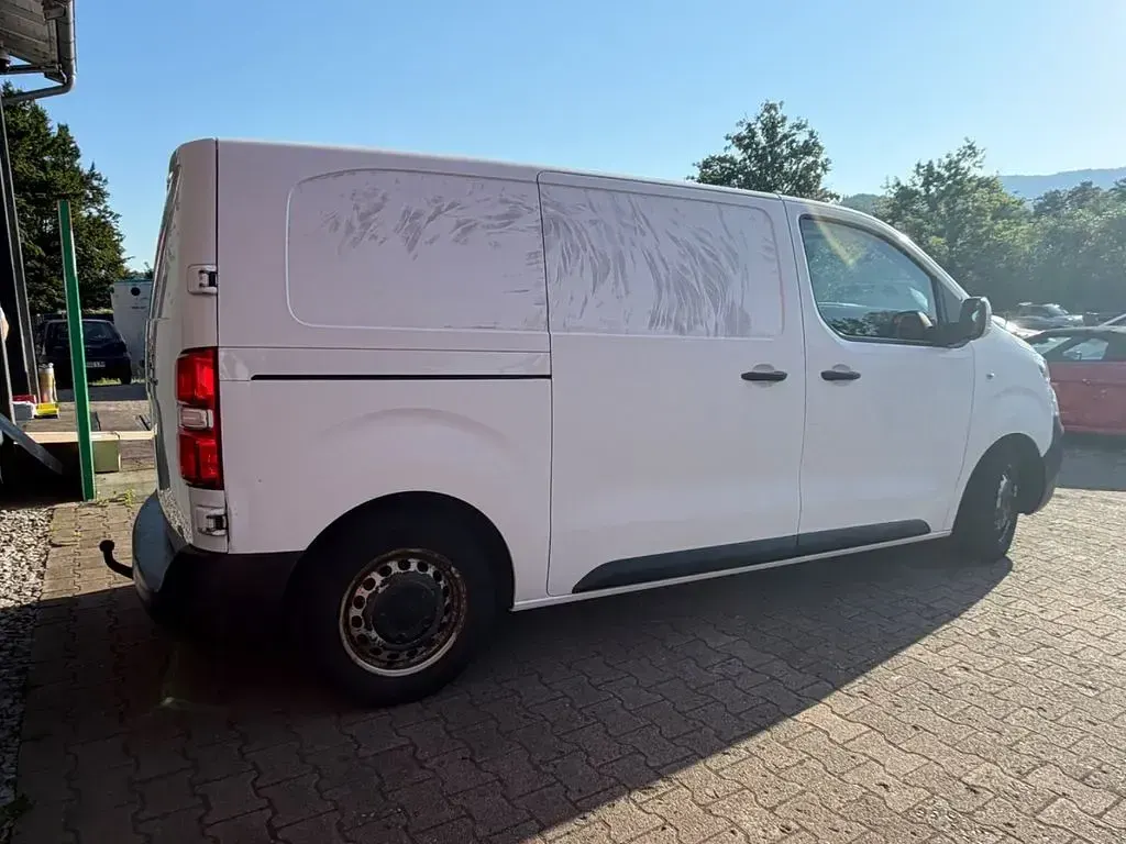 Gebraucht Peugeot Expert Premium 150 PS (110 kW) 2016 Blanc banquise Van