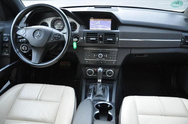 Gebraucht Mercedes GLK220 170 PS (125 kW) 2011 Tansanitblau SUV