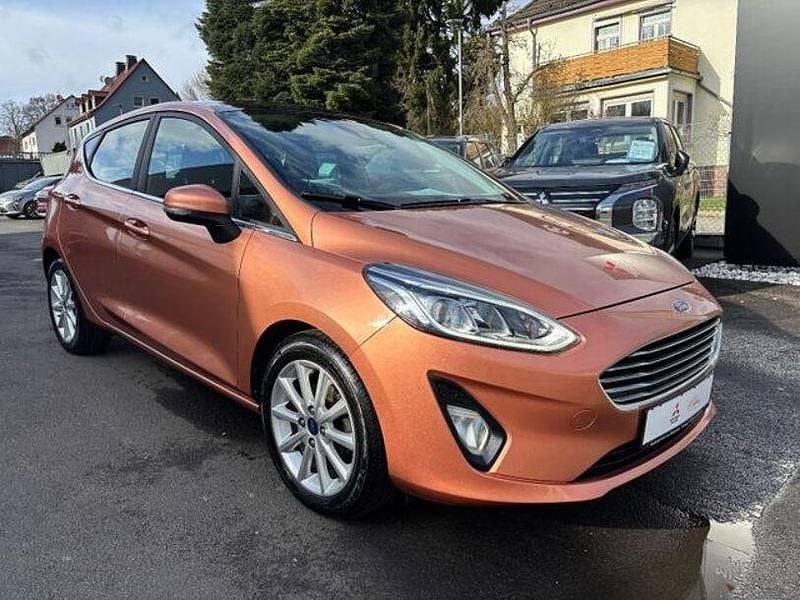 Gebraucht Ford Fiesta Titanium 101 PS (74 kW) 2018 Orange Kleinwagen