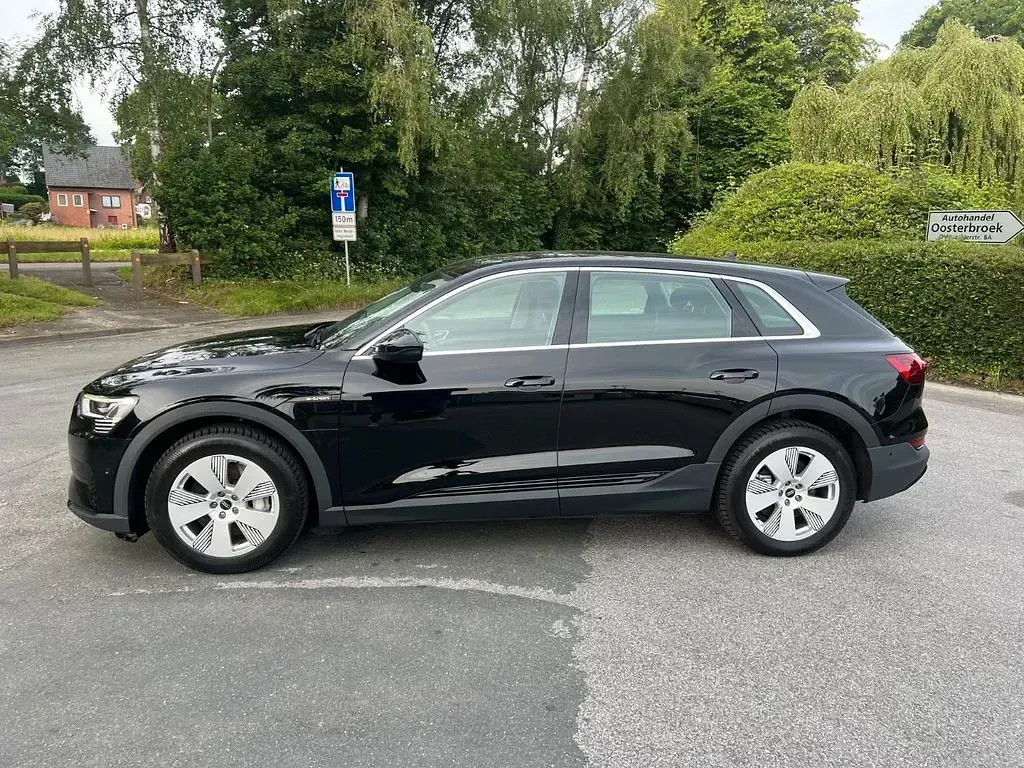 Gebraucht Audi e-tron 300 kW (408 PS) 2022 Schwarz SUV