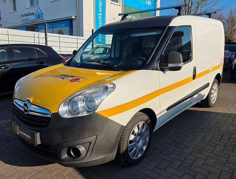 Gebraucht Opel Combo 105 PS (77 kW) 2015 Weiß Van / Kleinbus