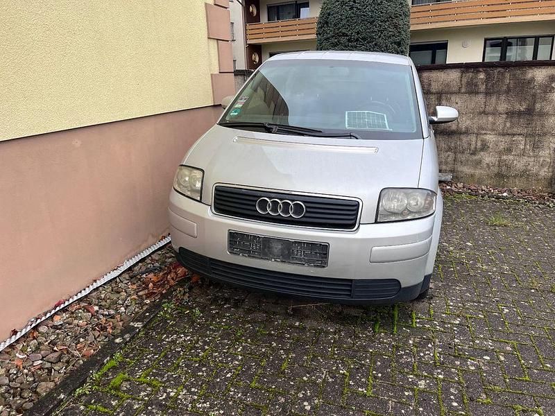 Schwarz Gebraucht 2004 Audi A2 Kleinwagen | 990 € - Bild 1/4
