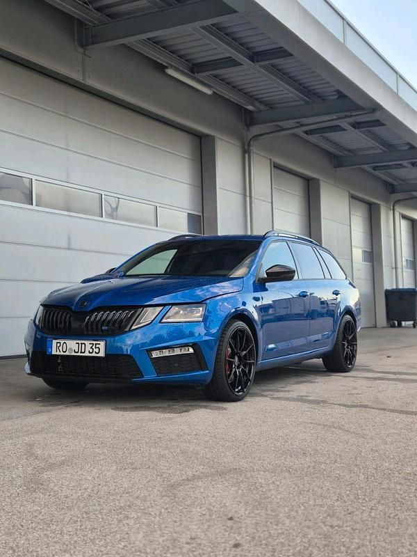 Blau Gebraucht 2020 Skoda Octavia RS Kombi | 26.999 € (Superpreis) - Bild 1/4
