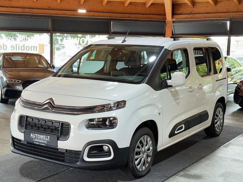Weiß Gebraucht 2019 Citroën Berlingo Feel Van / Kleinbus | 14.922 € (Guter Preis) - Bild 1/4