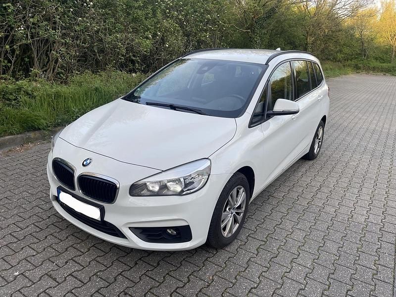 Weiß Gebraucht 2017 BMW 216 Gran Tourer Van / Kleinbus | 8.450 € (Superpreis) - Bild 1/4
