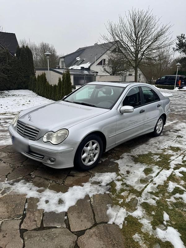 Gebraucht Mercedes C220 150 PS (110 kW) 2006 Silber Limousine