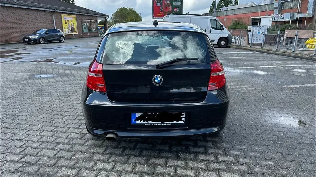 Gebraucht BMW 118 143 PS (105 kW) 2009 Schwarz Kleinwagen