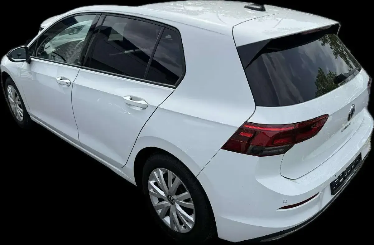 Gebraucht VW Golf VIII Move 116 PS (85 kW) 2023 Pure white Limousine