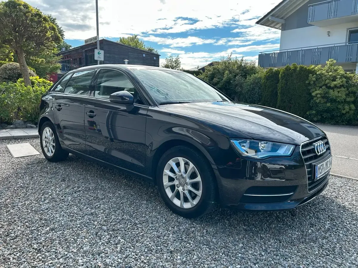 Gebraucht Audi A3 Comfort 105 PS (77 kW) 2014 Braun Kleinwagen