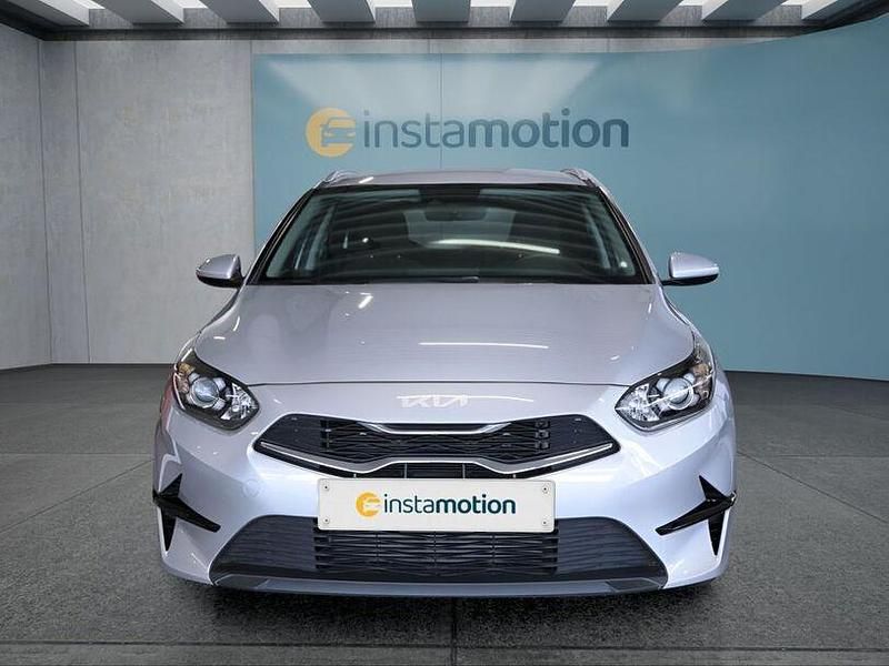 Gebraucht Kia Ceed 101 PS (74 kW) 2023 Silber Kleinwagen