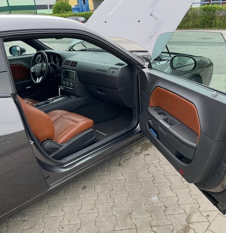 Usado Dodge Challenger 381 HP (280 kW) 2014 Cinzento Coupé