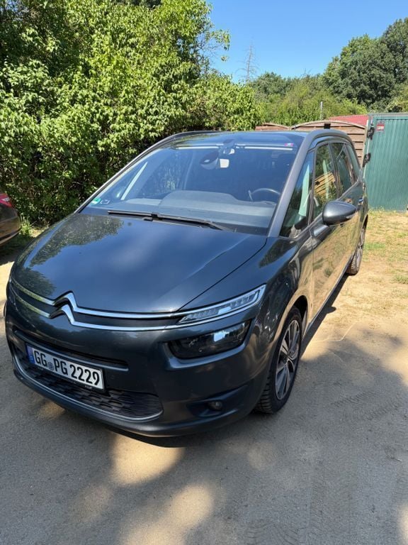 Grau Gebraucht 2014 Citroën Grand C4 Picasso Van / Kleinbus | 6.990 € (Fairer Preis) - Bild 1/2