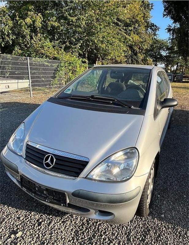 Silber Gebraucht 2002 Mercedes A170 Kleinwagen | 650 € (Fairer Preis) - Bild 1/4