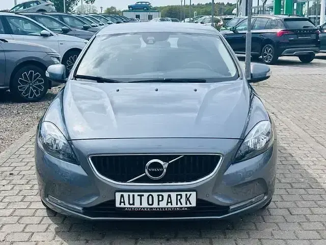 Gebraucht Volvo V40 122 PS (89 kW) 2017 Grau Kombi