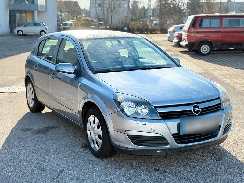 Grau Gebraucht 2004 Opel Astra Kleinwagen | 1.150 € (Guter Preis) - Bild 1/4