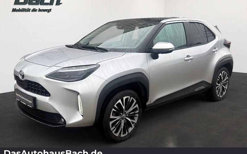 Silber Gebraucht 2021 Toyota Yaris Cross SUV | 22.490 € (Fairer Preis) - Bild 1/4