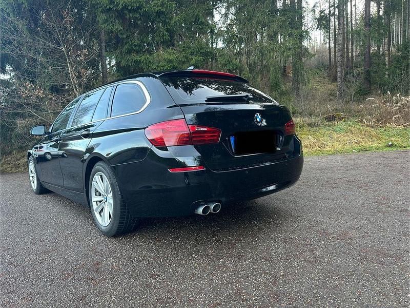 Gebraucht BMW 525 Luxury Line 218 PS (160 kW) 2015 Schwarz Kombi