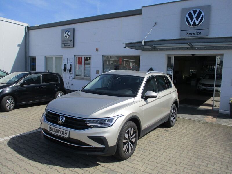 Silber Gebraucht 2024 VW Tiguan Move SUV | 32.690 € (Guter Preis) - Bild 1/4