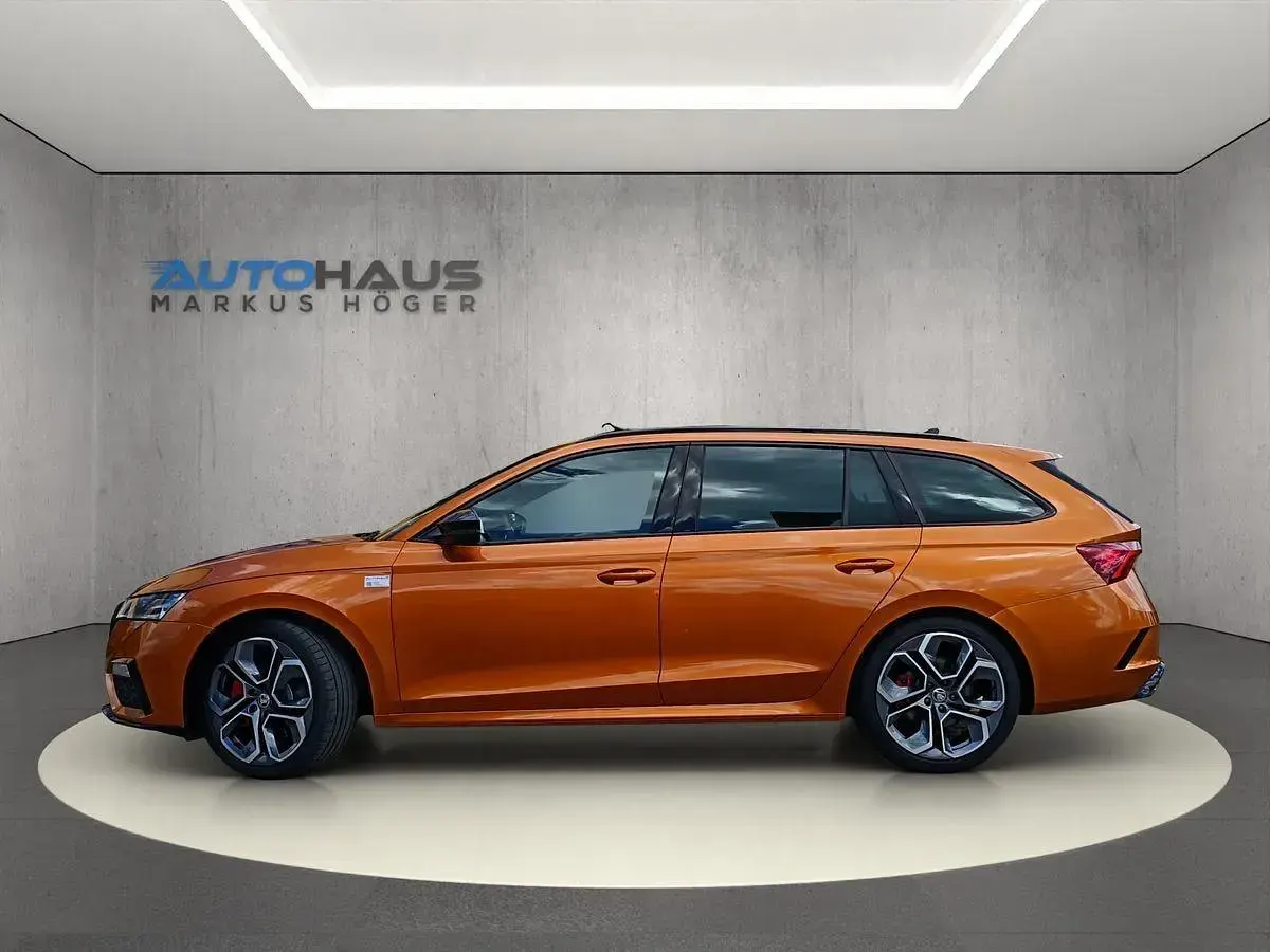 Gebraucht Skoda Octavia RS 245 PS (180 kW) 2024 Phoenix orange metallic Kombi